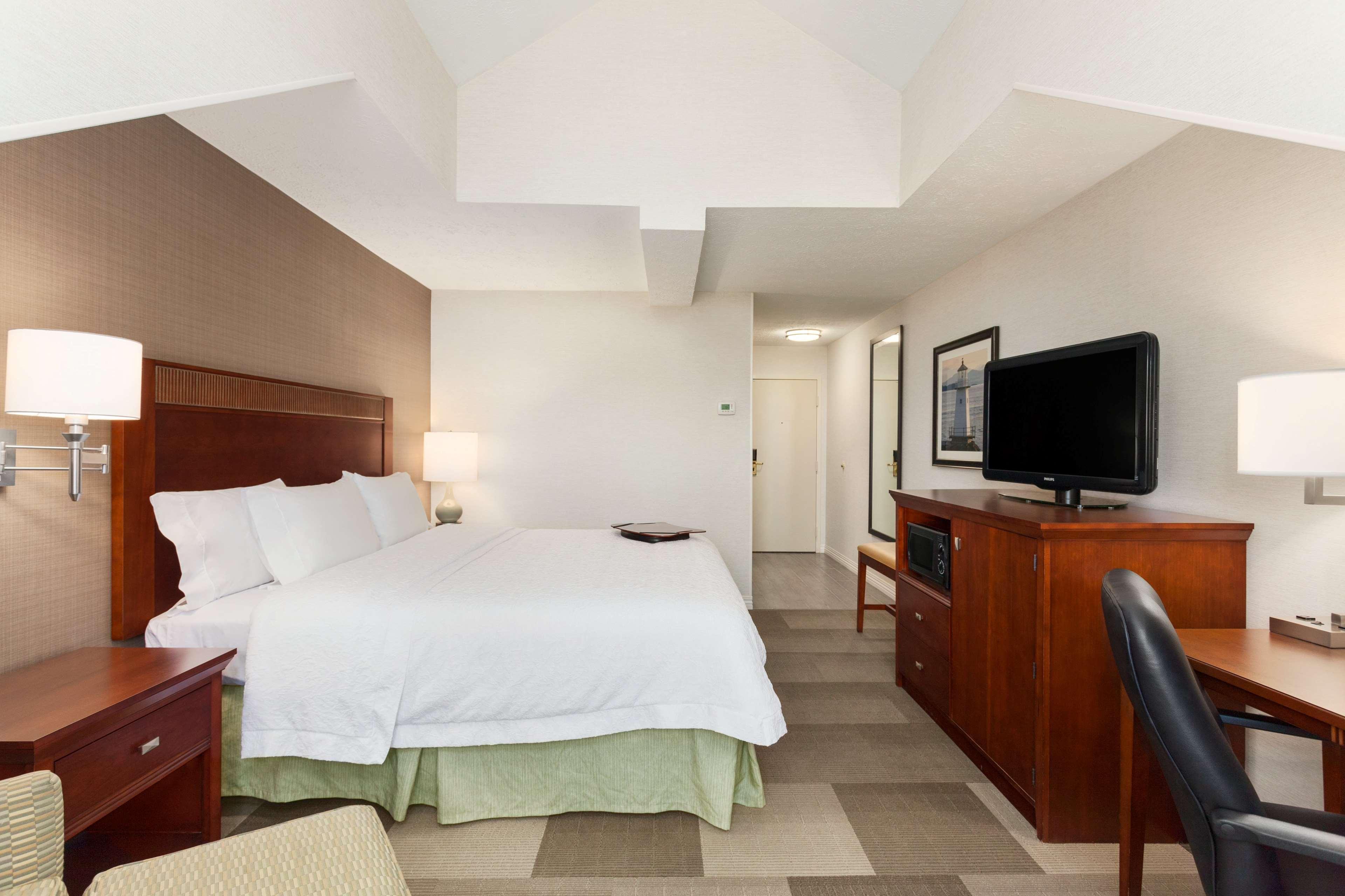 Hampton Inn Burlington - Colchester Exterior foto