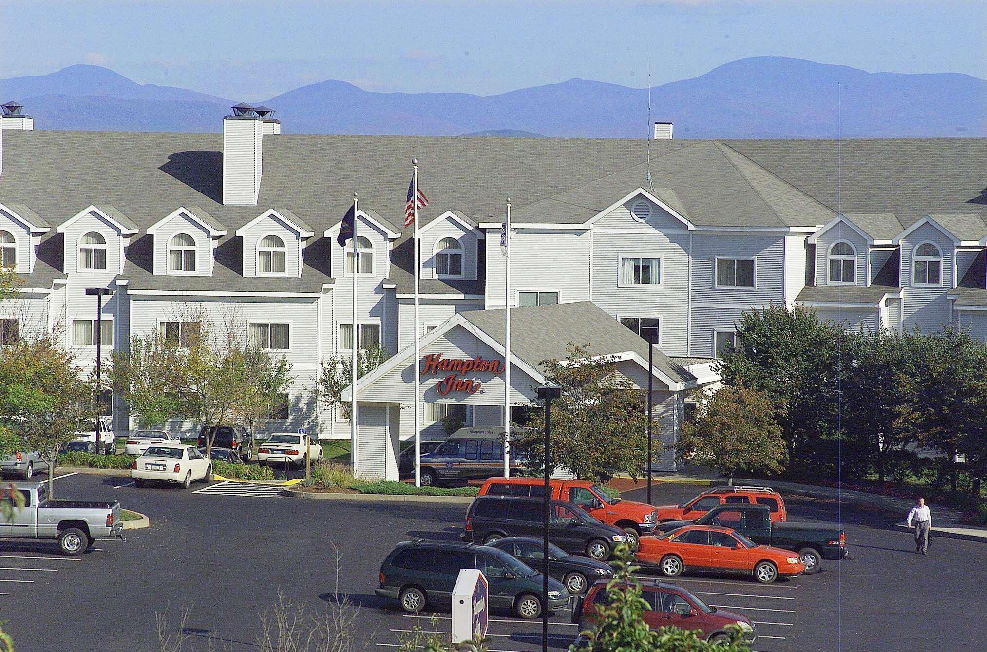 Hampton Inn Burlington - Colchester Exterior foto