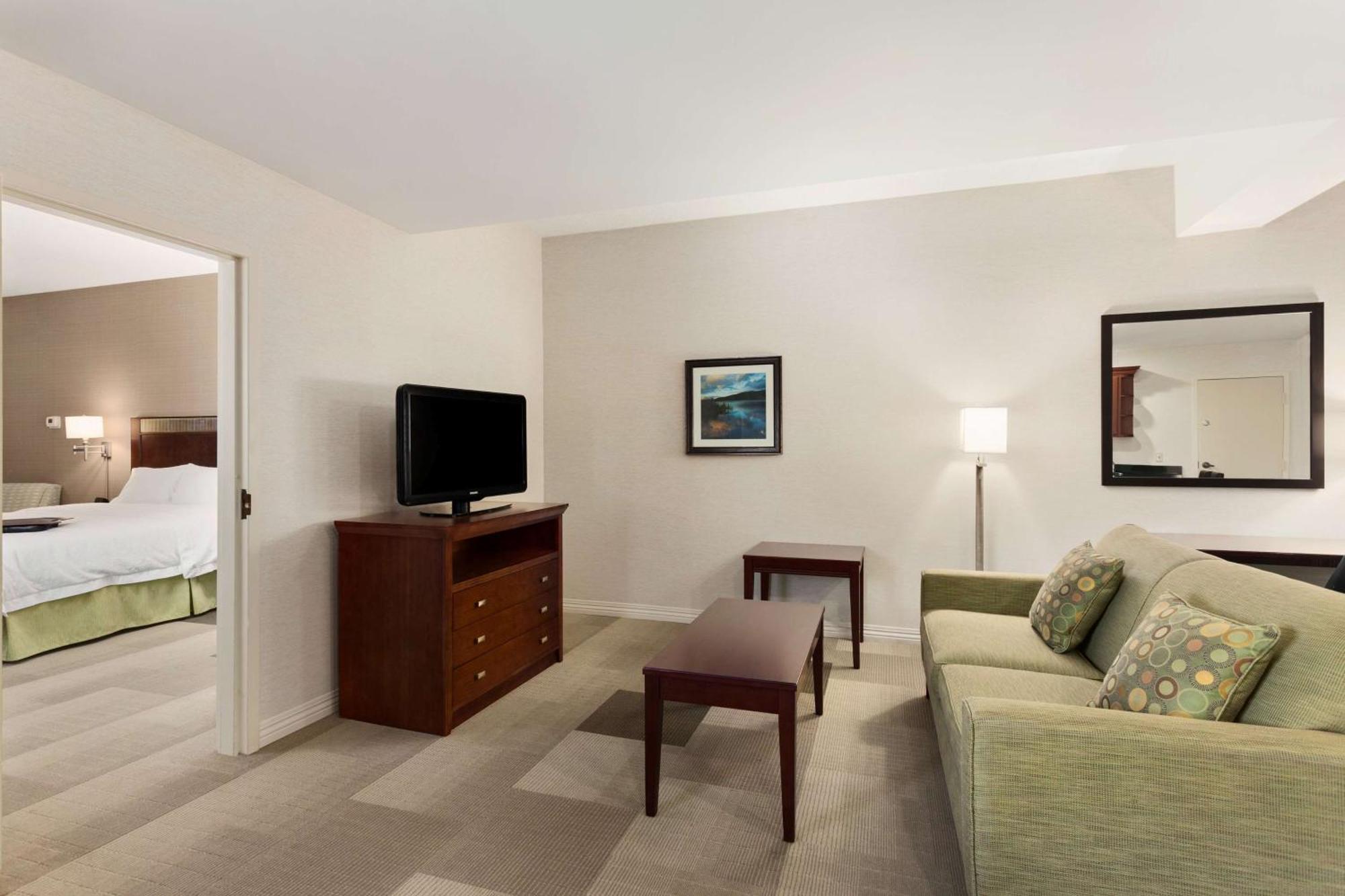 Hampton Inn Burlington - Colchester Exterior foto