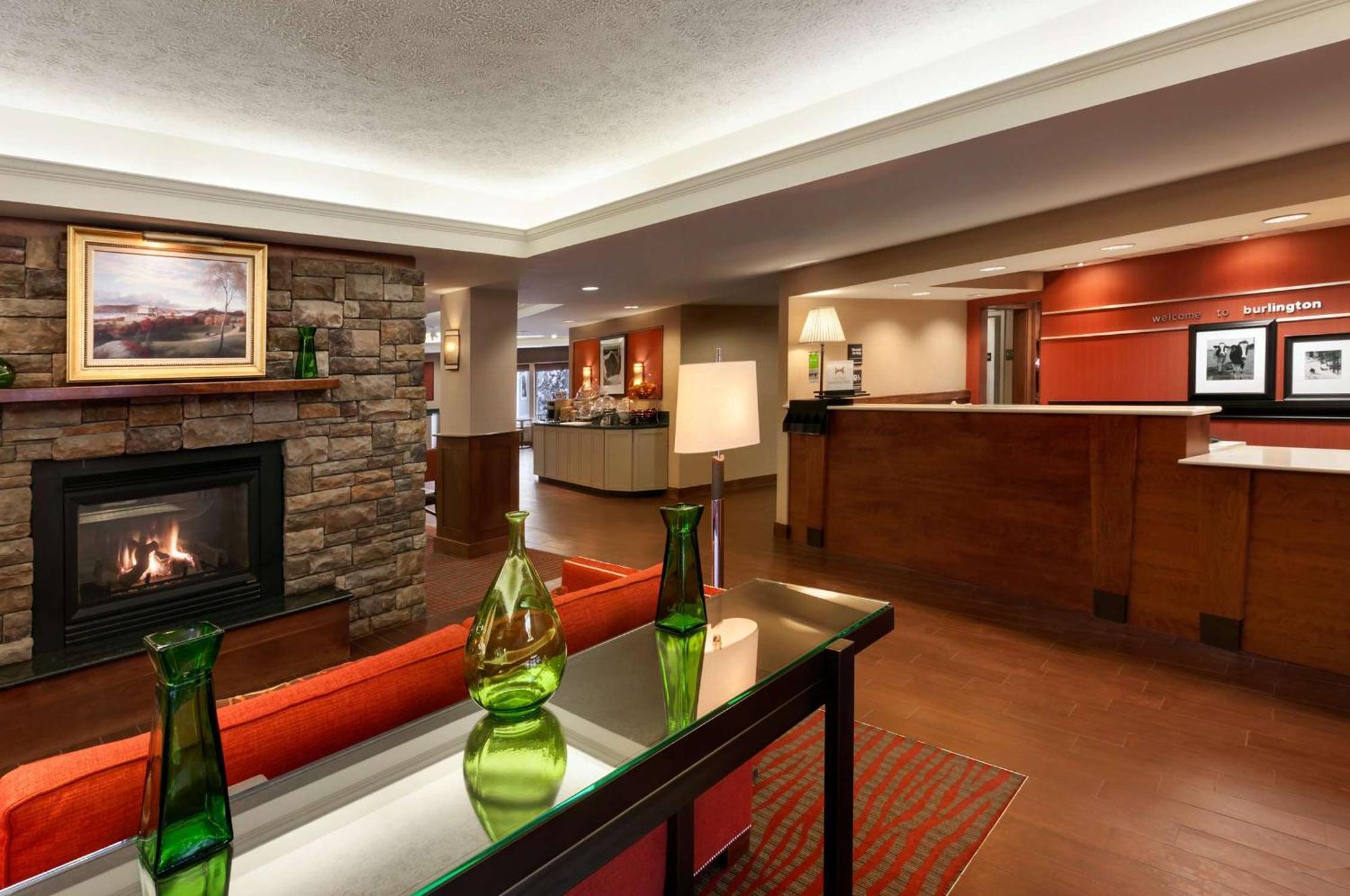 Hampton Inn Burlington - Colchester Exterior foto
